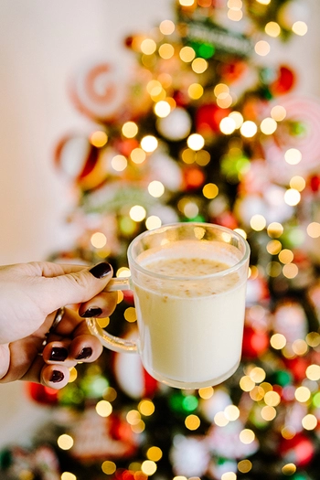 Bela vroča čokolada z lešniki, 220 g