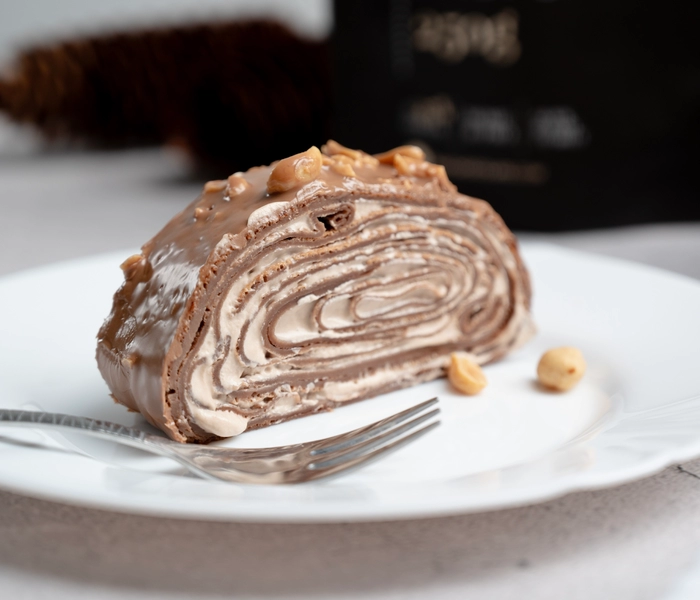 cokoladna rulada s kakavom in arasidi